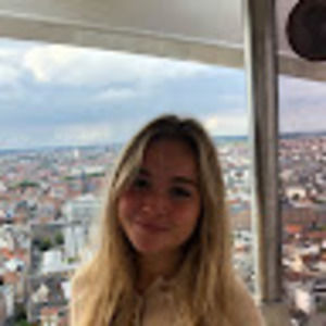 Meet your Posher, Eva